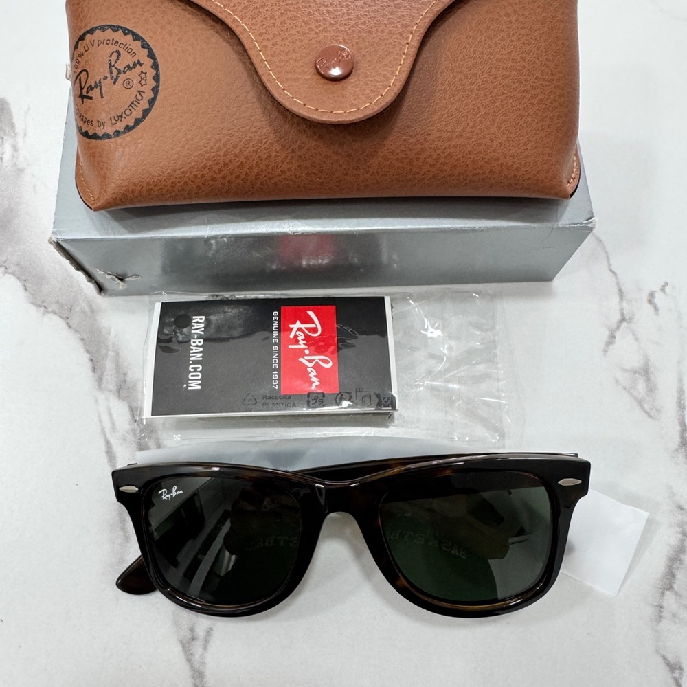 NEW Ray-Ban Wayfarer Unisex Sunglasses - Picture 8 of 10